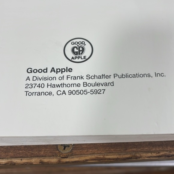 50 Nifty States by Jerry Aten, good Apple activity book for grades 4-8+ - Picture 3 of 9